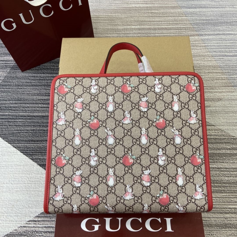 G*u*i shopping bags